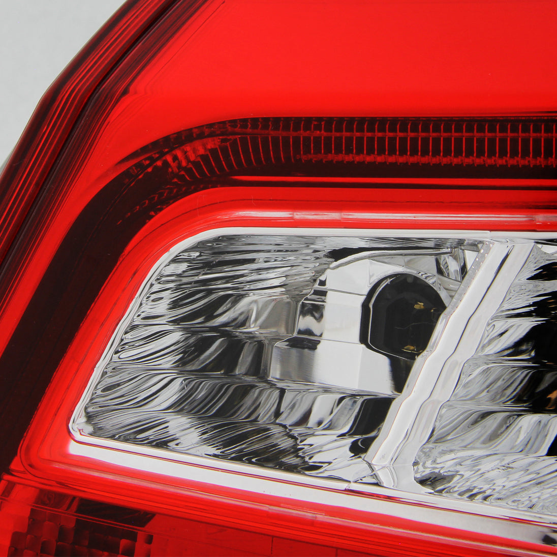 Passenger Side Outer Tail Light Lamp For 2016-2018 Nissan Sentra – Red & Clear Lens, Chrome Housing